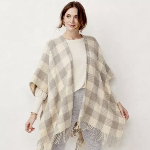 LC Lauren Conrad Gray/ Creamy White Plaid Fringe Open Poncho One Size NWT - Picture 1 of 5